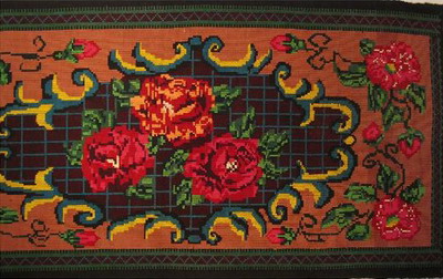 tapisserie brodee laine decor floral bulgarie